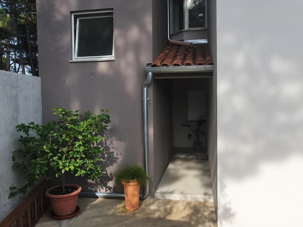 Apartman Tika Pula Buitenkant foto