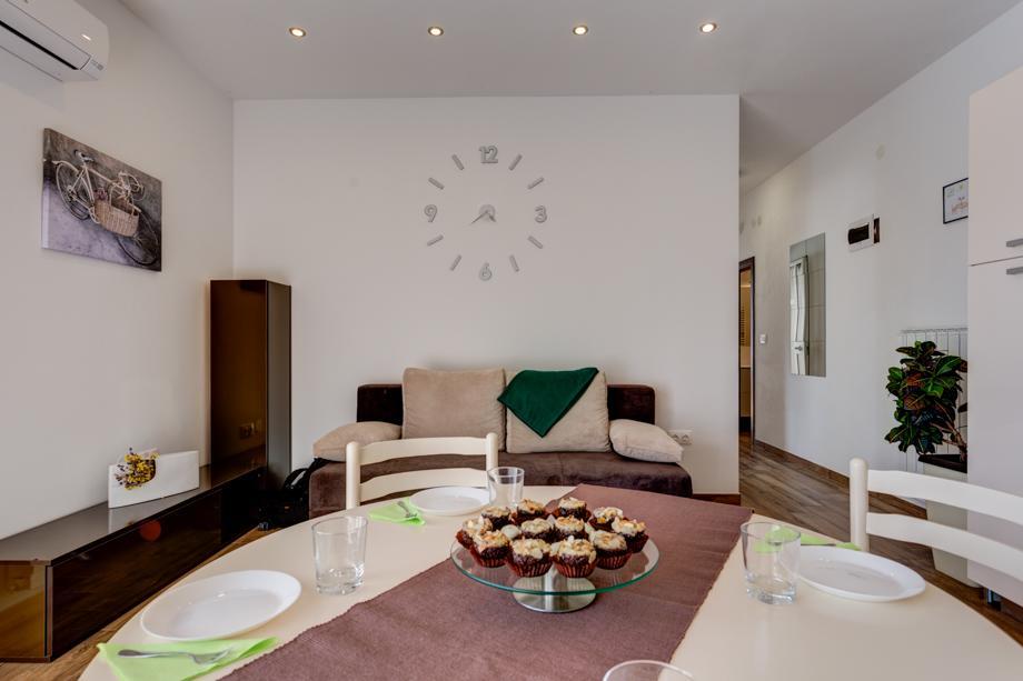 Apartman Tika Pula Buitenkant foto