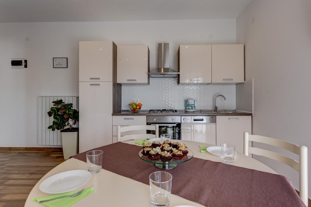 Apartman Tika Pula Buitenkant foto